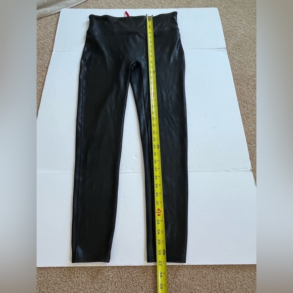 Spanx Faux Leather Black Leggings Shiny Size 1X - Picture 8 of 9